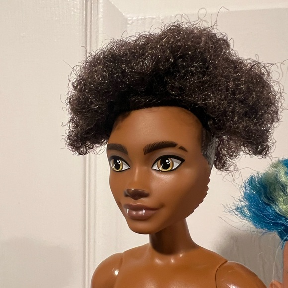 Monster High Clawd Wolf & Mattel Cave Club Slate dolls - Picture 9 of 9